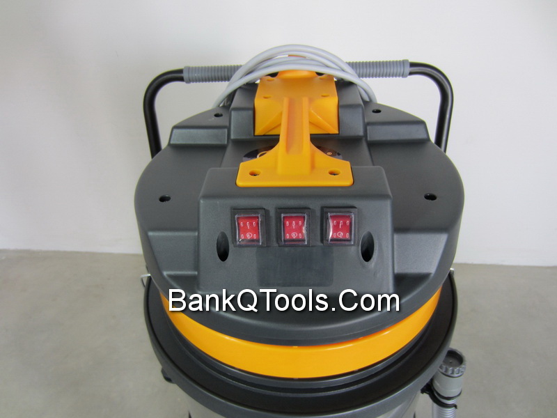 เครื่องดูดฝุ่น-ดูดน้ำ ขนาด 80 ลิตร แบบ 3 มอเตอร์ Cleanatic รุ่น C8007