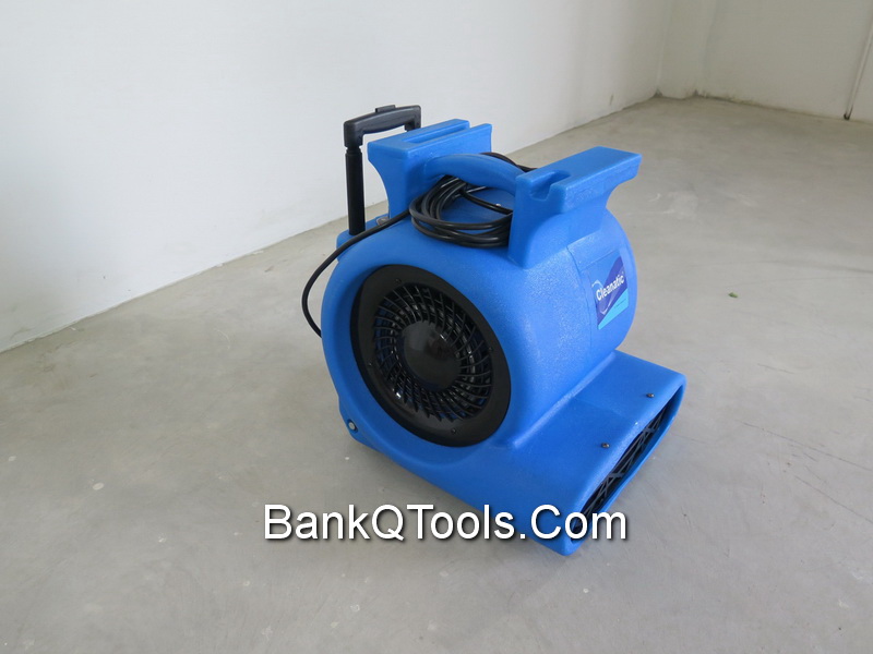 เครื่องเป่าลมพื้น Clenatic C8008