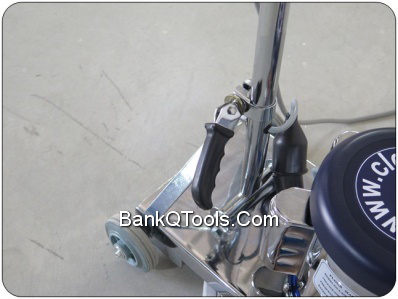เครื่องขัดพื้นและปั่นเงาพื้น พร้อมถังซักพรม ขนาด 18 นิ้ว Cleanatic รุ่น C-8024T 